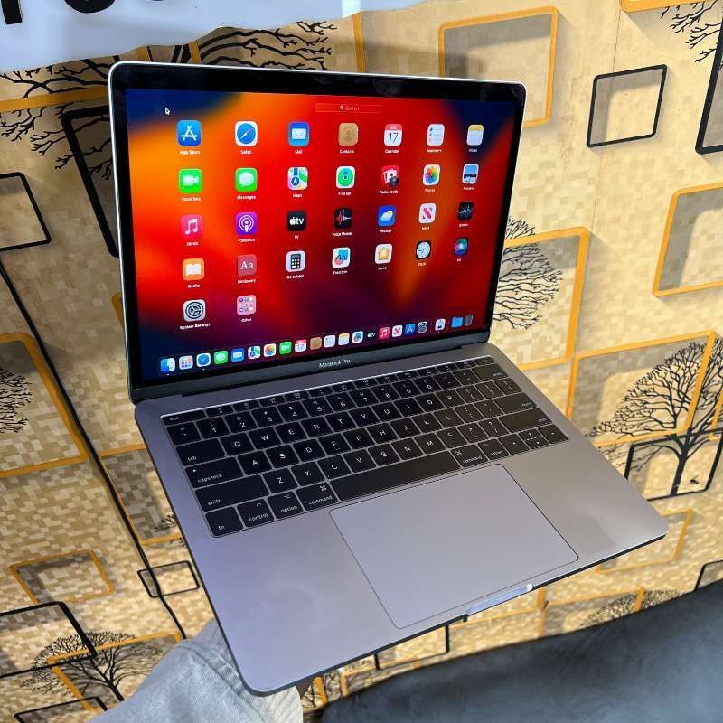 ジャンク MacBook Pro 2017 Corei5/2.3GHz 8GB/SSDなし シルバー