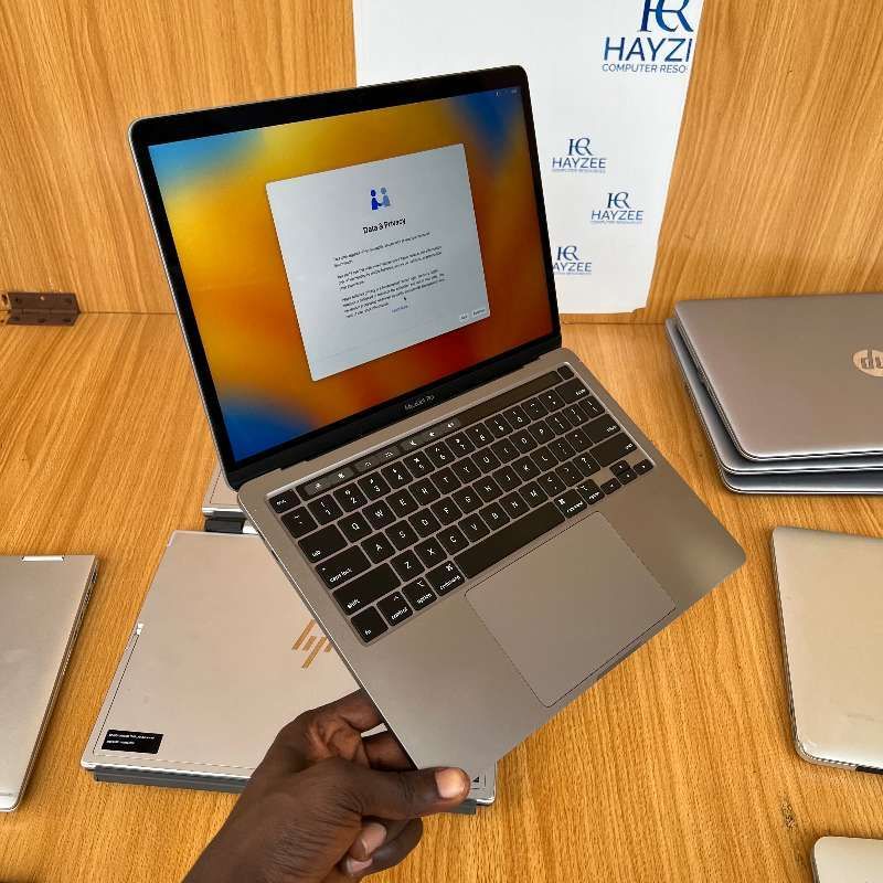 MacBook本体 Intel Iris Plus Graphics 1536 MB Macbook Pro Intel