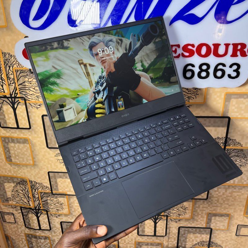 HP Omen by HP Gaming Laptop 16-k0xxx | Intel Core i7 (20CPUs @2.3