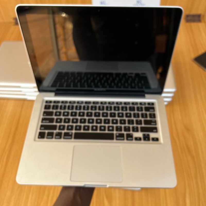 MacBook Pro (13-inch, mid 2012) | 2.5GHz Dual-Core i5 | 8GB