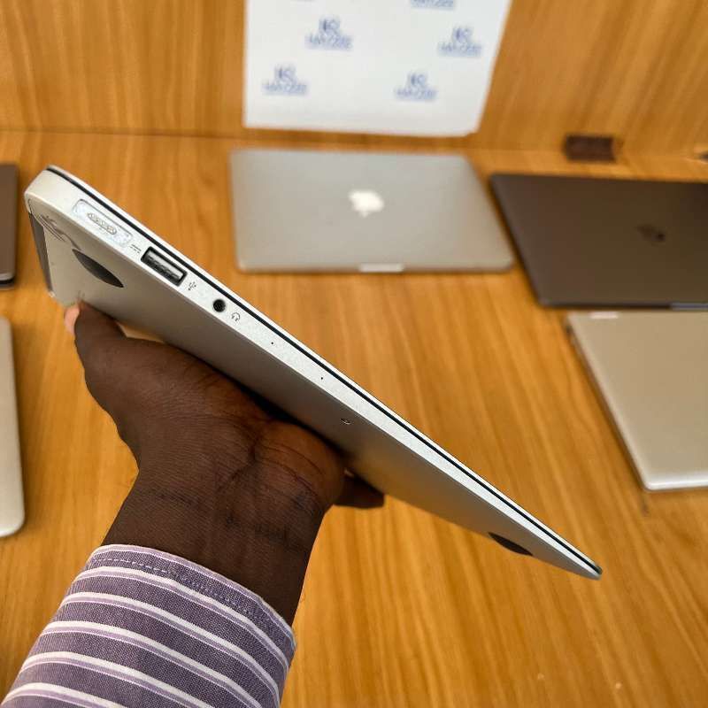 2015 MacBookAir i5 13インチ 512GB Apple MacBook Air 13