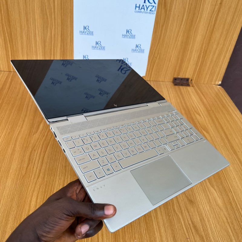 HP Envy x360 2-in-1 15m-ed1xxx | Intel Core i5 (8CPUs @2.4GHz