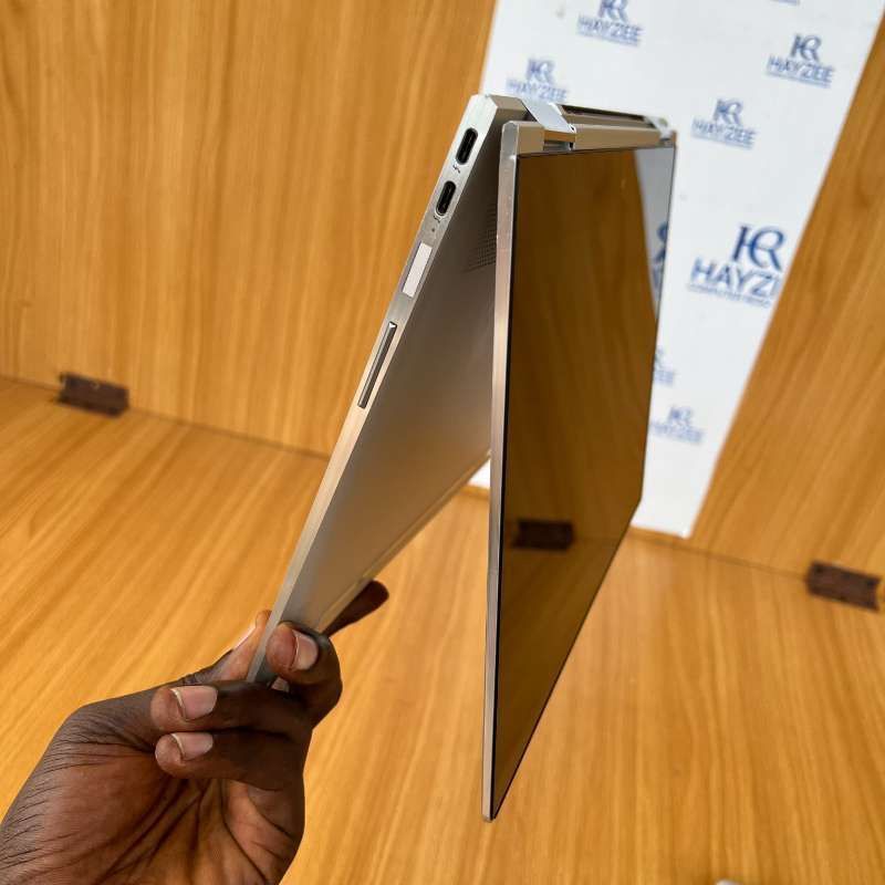 【付属品あり】Spectre x360 Convertible13-ap0xxx