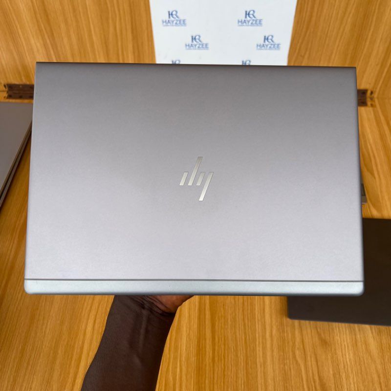 Hp Zbook 14u G5 | Intel Core i7 (8CPUs @2.1GHz) | 16GB RAM - 512GB SSD -  2GB Dedicated Radeon WX3100 | Touchscreen