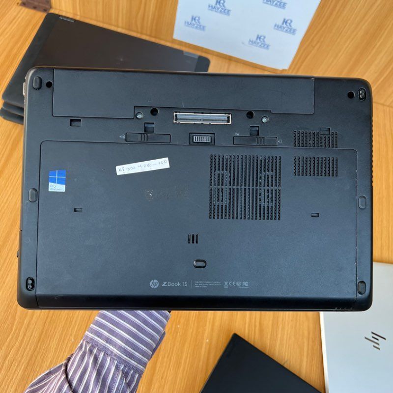 HP ZBook 15 G2 | Intel Core i7 (8CPUs @2.8GHz) | 16GB RAM - 750GB