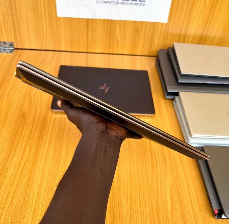 【期間限定値下げ】美品　hp spectre x360 convertible HP Spectre x360 CONVERTIBLE 14 Intel Core i7-1165G7 1.8GHz