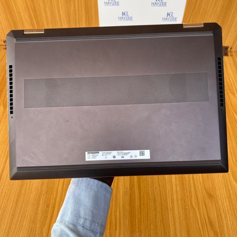 HP Spectre X360 Convertible 15-df0xxx | Intel Core i7 (8CPUs HP Spectre X360 Convertible 15-df0xxx | Intel Core i7 (8CPUs