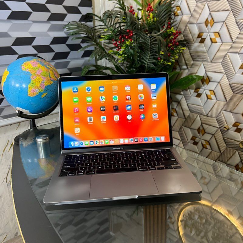 Apple MacBook Pro 2020 i7 32GB US Apple MacBook Pro i7 32GB 512GB