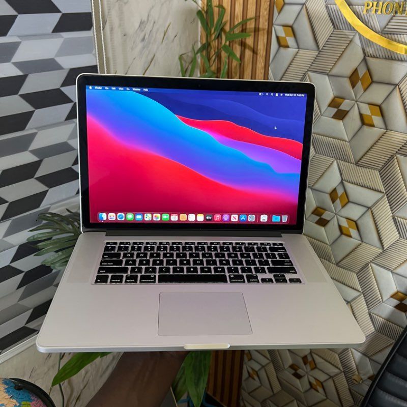 MacBook Pro (15-inch, 2014) | 2.8GHz Quad-Core intel Core i7 