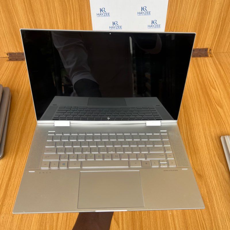 HP Envy x360 Convertible 15m-es0xxx | Intel Core i7 (8CPUs