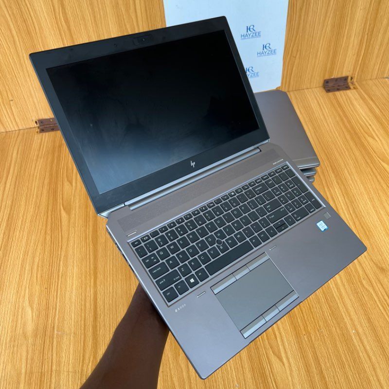 HP ZBook 15 G5 | Intel Core i9 (12CPUs @2.9 GHz) | 32GB RAM- 512GB