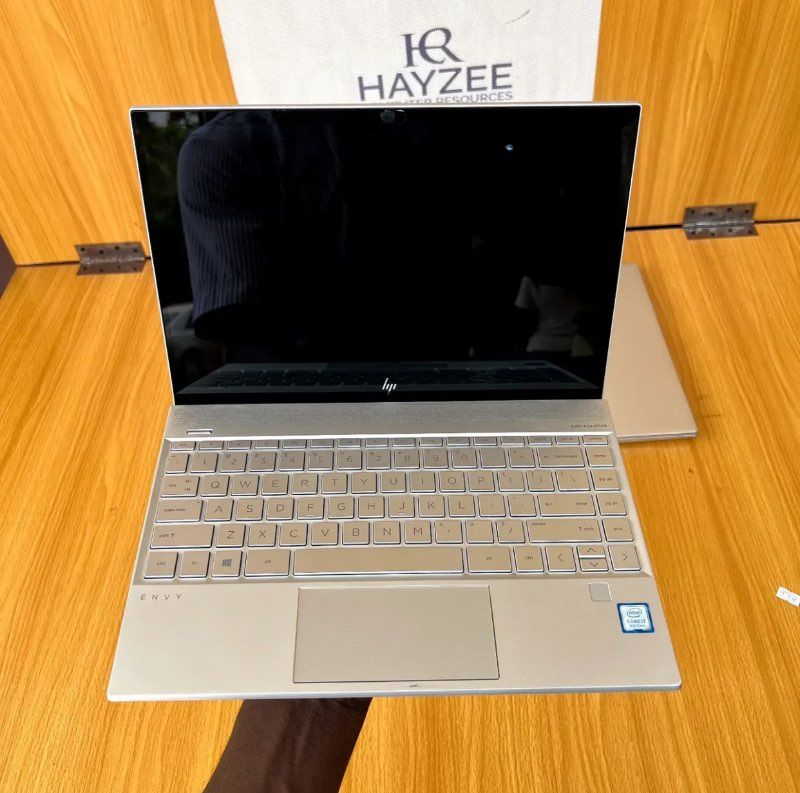 HP Envy Laptop 13-aq0xxx | Intel Core i7 (8CPUs @2.0GHz