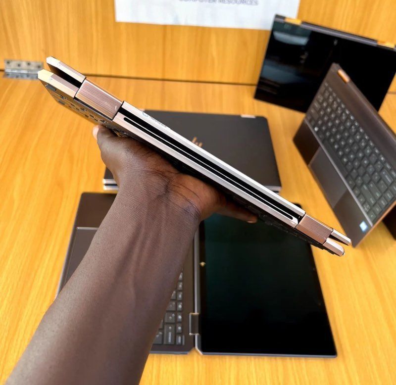 HP Spectre x360 Convertible ae0xx 純正マウス付 HP(ヒューレットパッカード) HP Spectre x360 Convertible 13