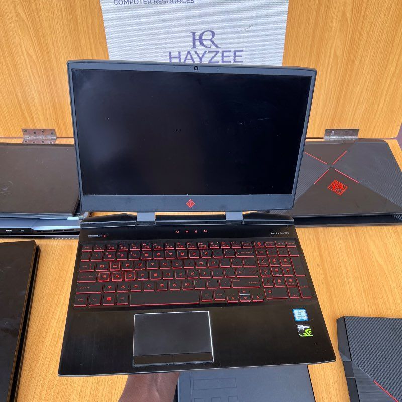 OMEN by HP Laptop 15-dc0xxx | Intel Core i5 (8CPUs @2.3GHz