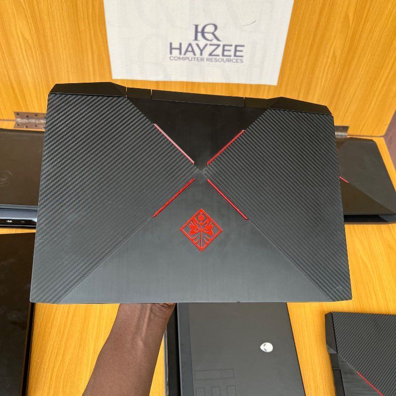 OMEN by HP Laptop 15-dc0xxx | Intel Core i5 (8CPUs @2.3GHz