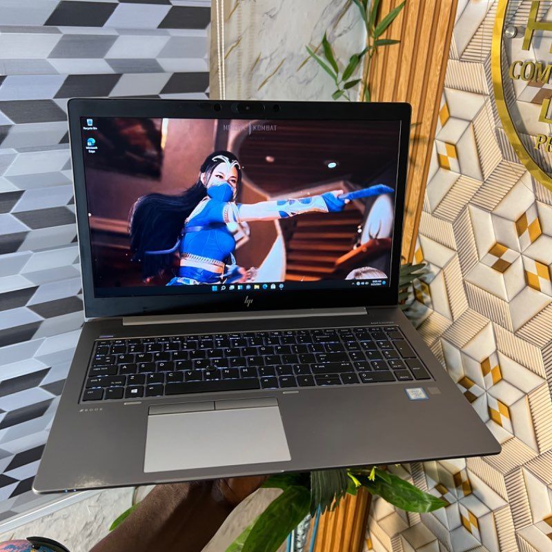 HP Zbook 15u G6 | Intel Core i7 (8CPUs @2.1GHz) | 32GB RAM