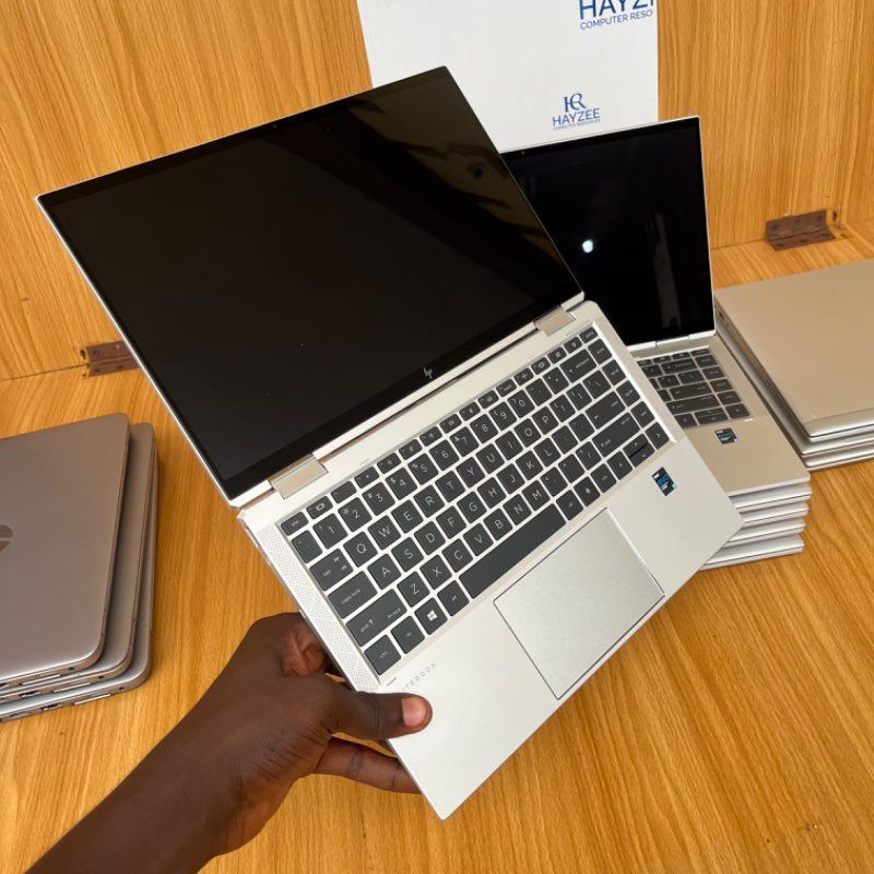 HP EliteBook X360 1040 G8 | Intel Core i5 (8CPUs @2.4GHz) | 16GB