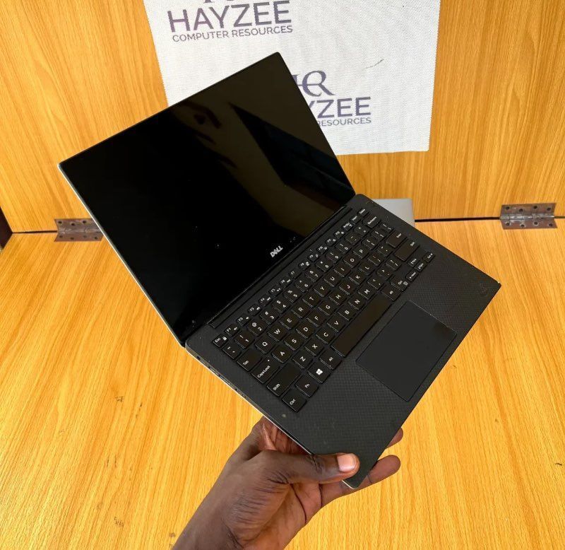 Dell XPS 13 9343 | Intel Core i5 (4CPUs @2.2GHz) | 8GB RAM