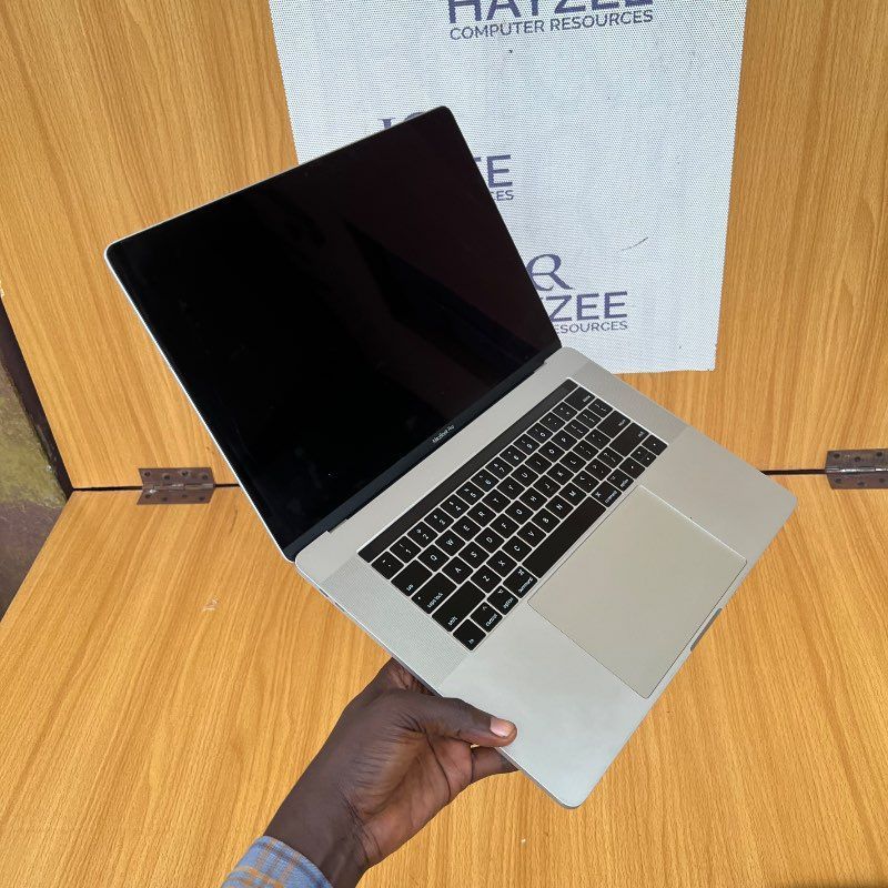 MacBook Pro (15-inch, 2016) | 2.7GHz Quad-Core, intel core