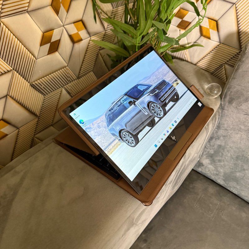 HP Spectre Folio Convertible 13-ak0xxx | i7 (4CPUs) | 8GB RAM