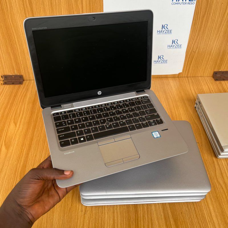 Hp Elitebook 820 G3 | Intel Core i7 (4CPUs @2.8GHz) | 8GB RAM