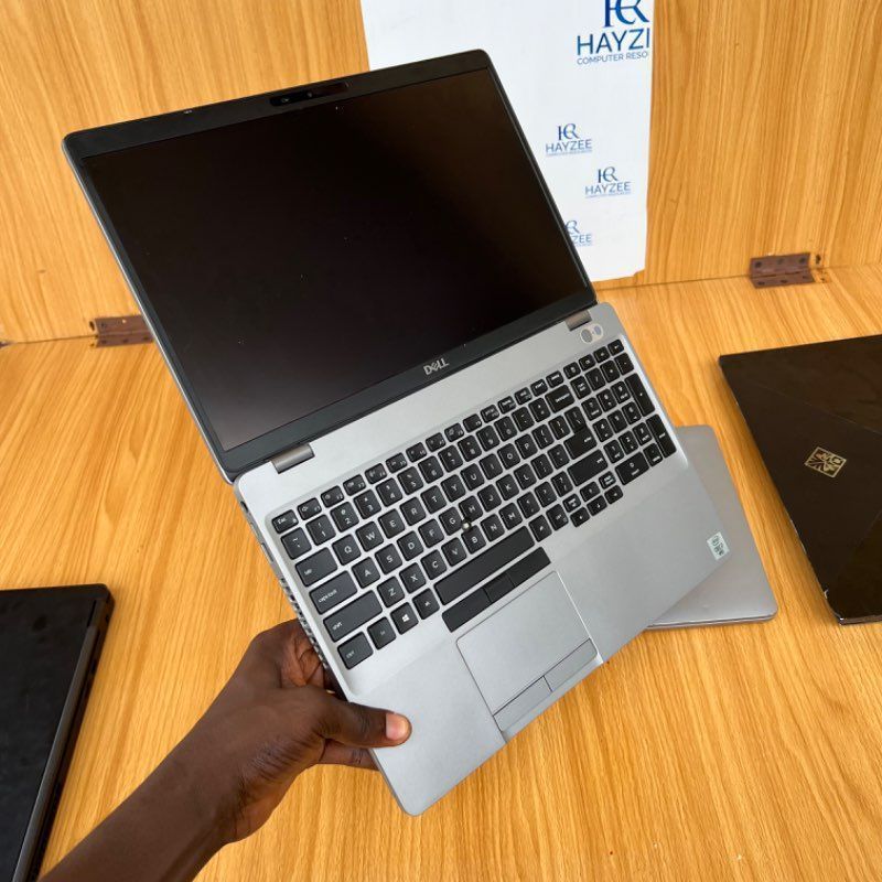 Dell Latitude 5510 | Intel Core i7 (8CPUs @2.3) | 16GB RAM - 512GB