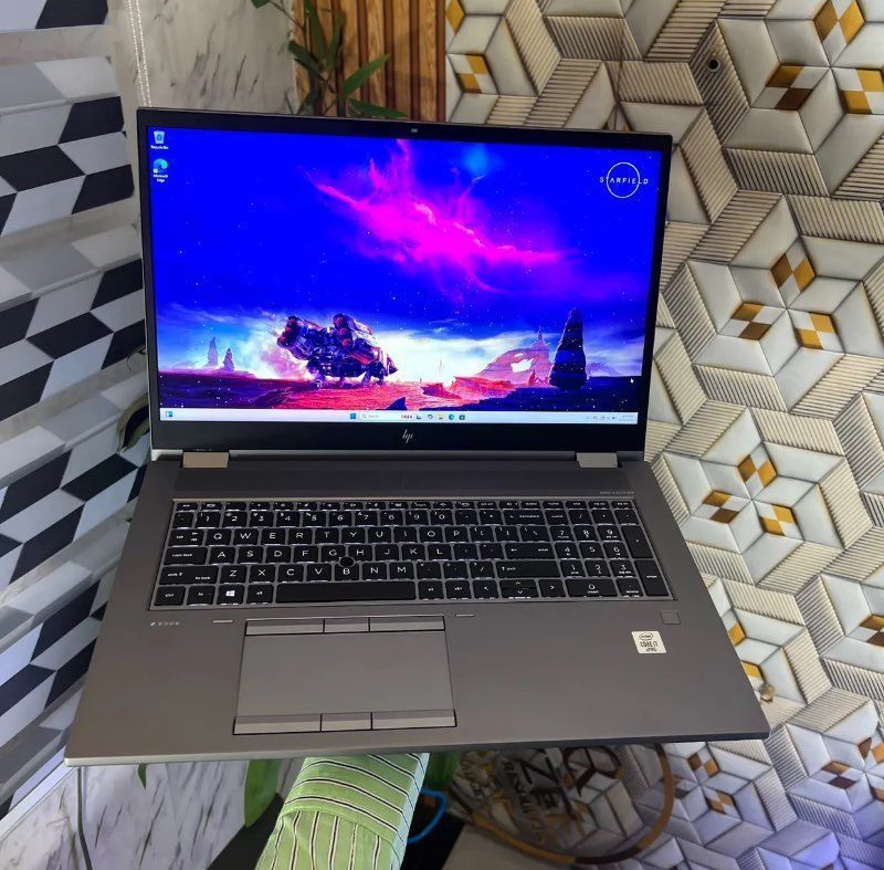 HP Zbook Fury 17 G7 | Intel Core i7 (12CPUs @2.7GHz) | 32GB RAM