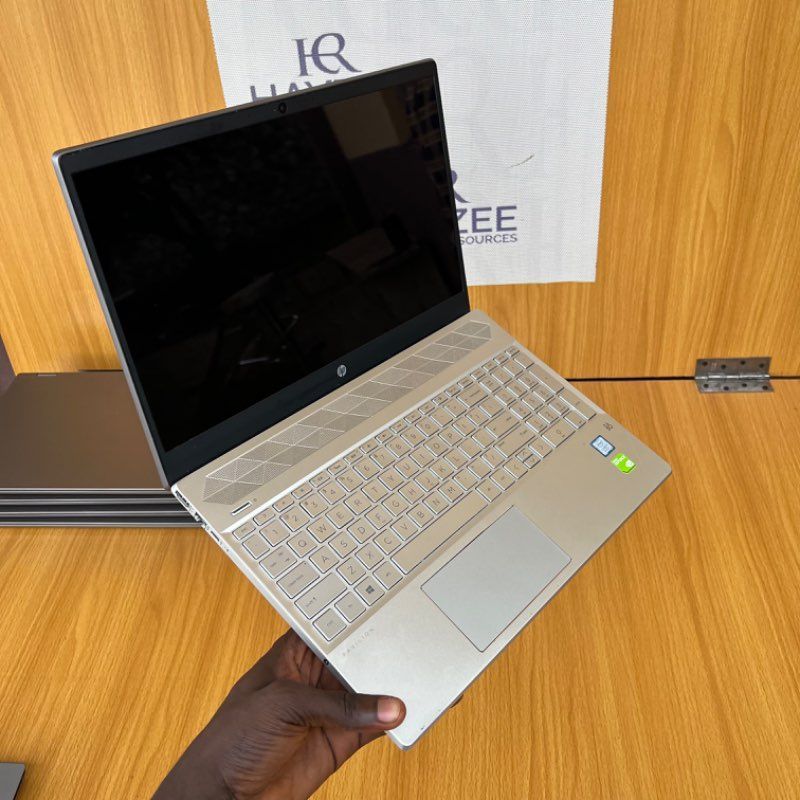 HP Pavilion Laptop 15-cs0xxx | Intel Core i7 (8CPUs @2.0GHz