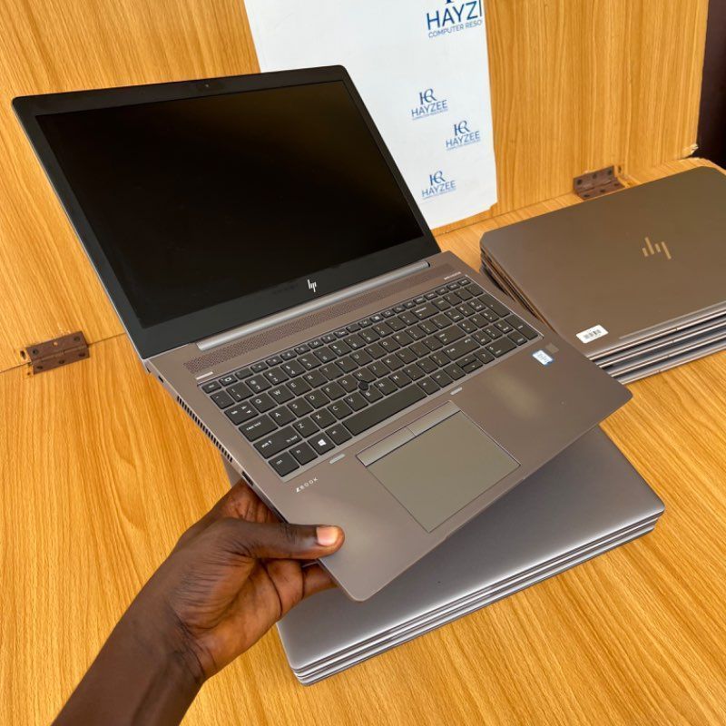 HP ZBook 15u G6 | Intel Core i7 (8CPUs @2.1GHz) | 16GB RAM - 512GB